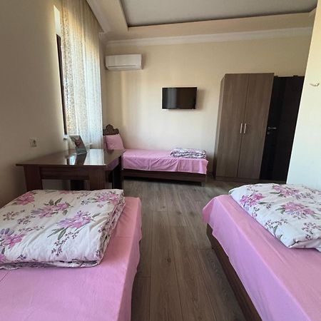 Hotel Amaras 耶烈万 外观 照片