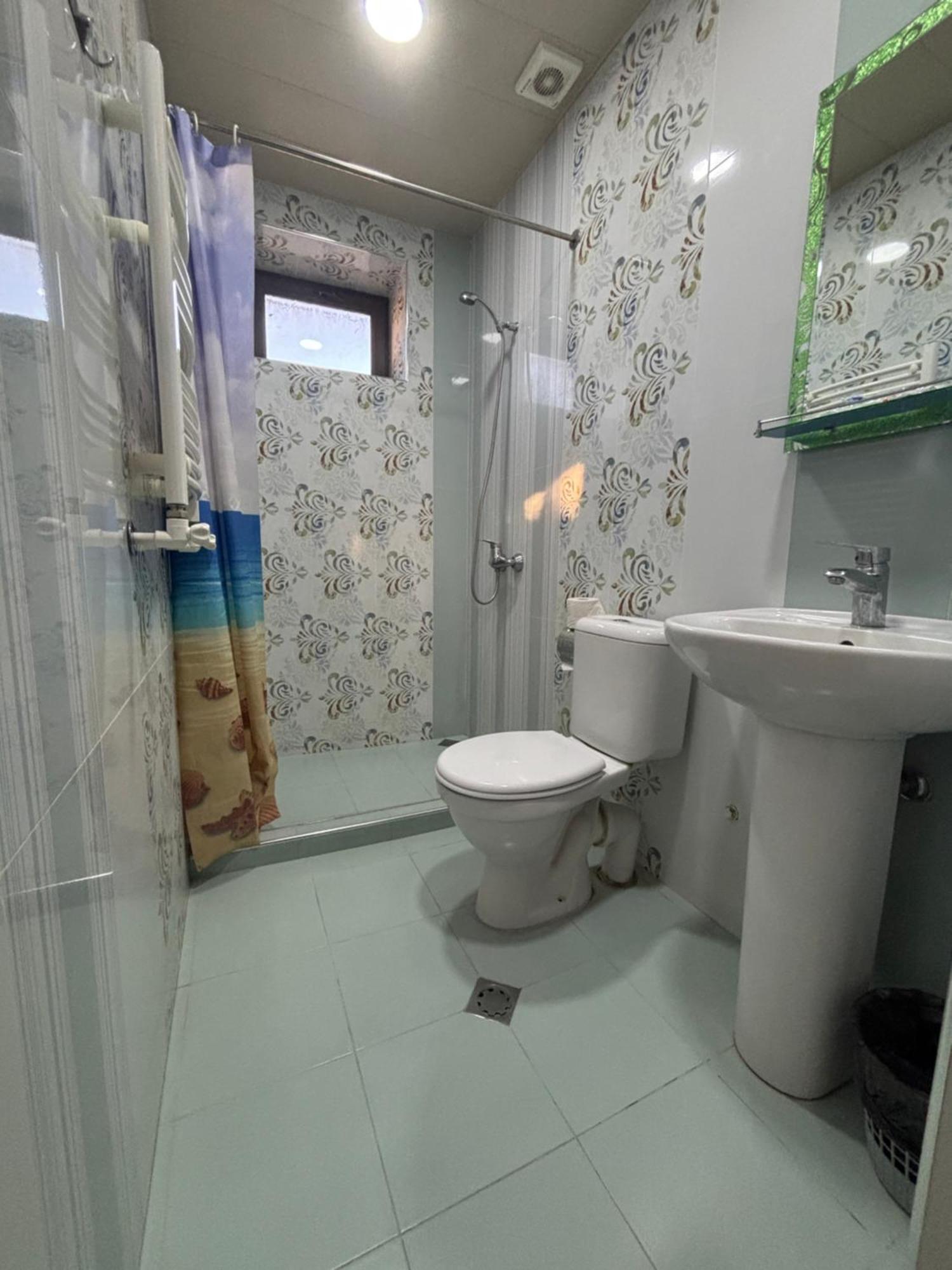 Hotel Amaras 耶烈万 外观 照片