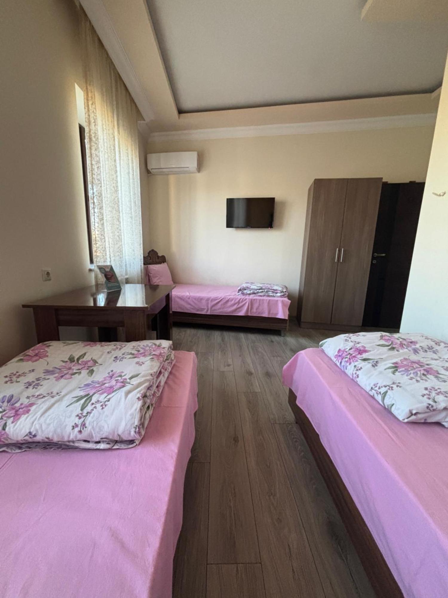Hotel Amaras 耶烈万 外观 照片